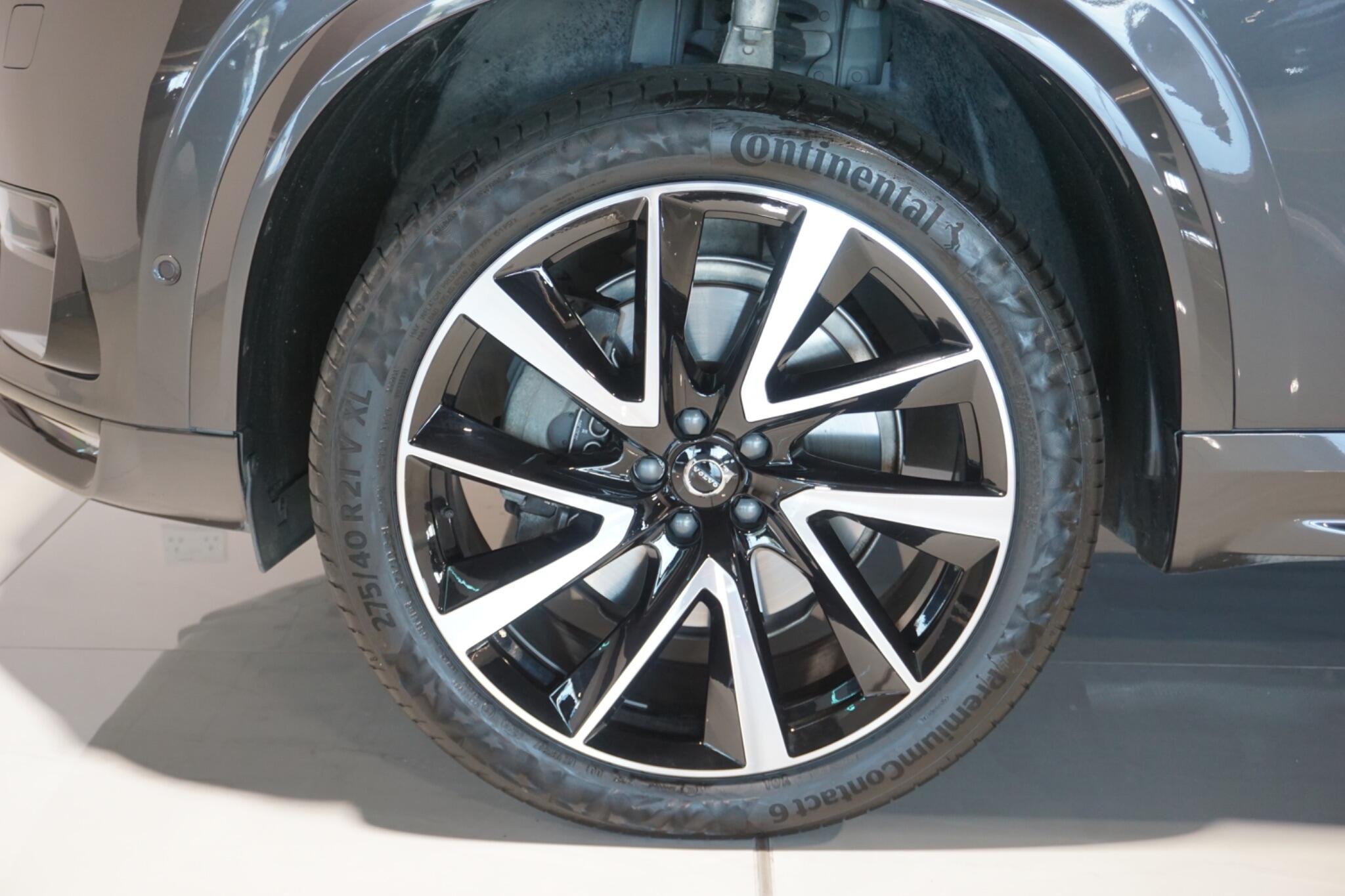 Volvo XC90 2.0 B5 MHEV Plus Edition SUV 5dr Petrol Hybrid Auto 4WD Euro 6 (s/s) (250 ps)